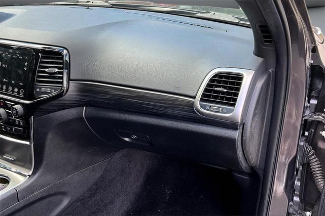 Photo of 2021 Granite Crystal Metallic Clearcoat Jeep Grand Cherokee