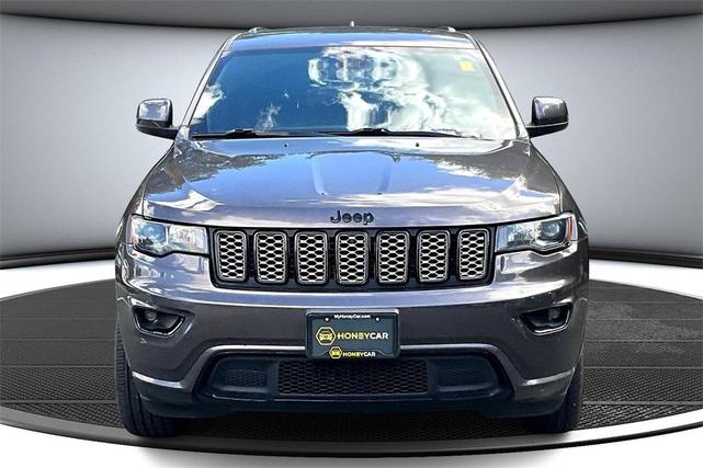 Photo of 2021 Granite Crystal Metallic Clearcoat Jeep Grand Cherokee