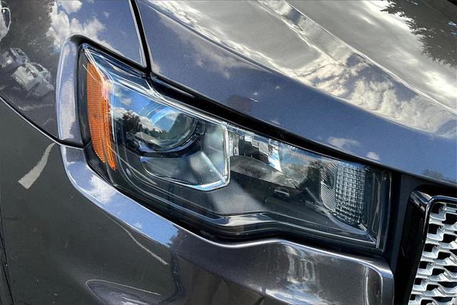 Photo of 2021 Granite Crystal Metallic Clearcoat Jeep Grand Cherokee