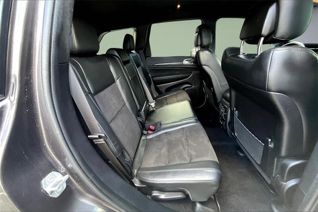 Photo of 2021 Granite Crystal Metallic Clearcoat Jeep Grand Cherokee