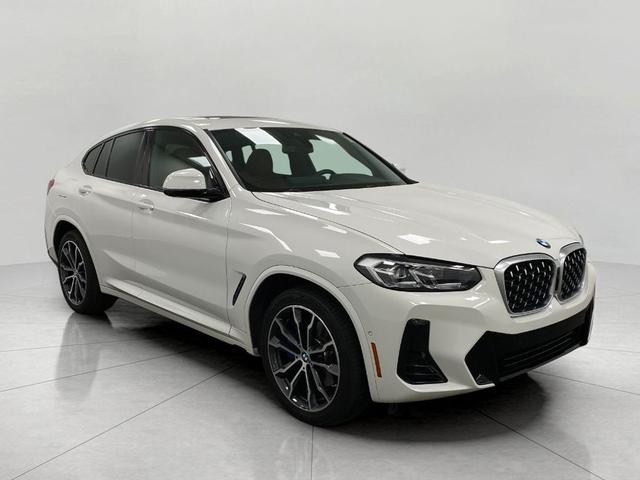 Photo of 2022 Alpine White BMW X4