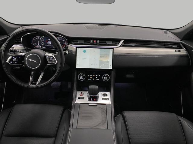 Photo of 2025 Fuji White Jaguar F-PACE