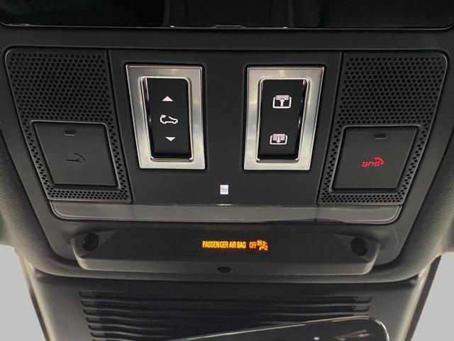 Photo of 2025 Fuji White Jaguar F-PACE