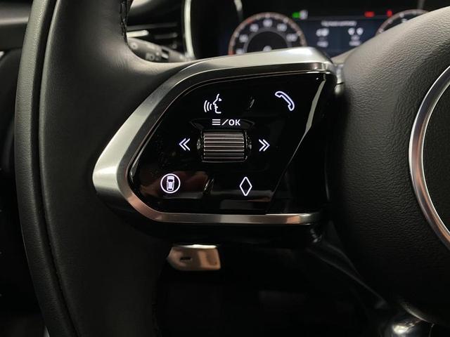 Photo of 2025 Fuji White Jaguar F-PACE