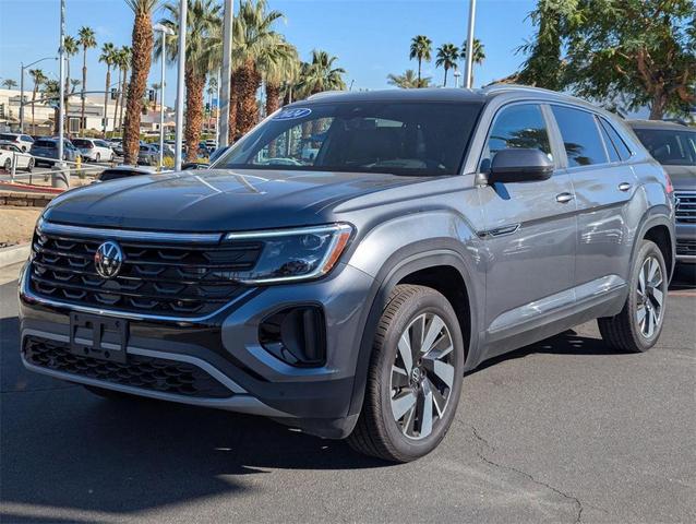Photo of 2024 Platinum Gray Metallic Volkswagen Atlas Cross Sport