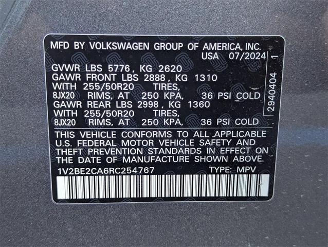 Photo of 2024 Platinum Gray Metallic Volkswagen Atlas Cross Sport