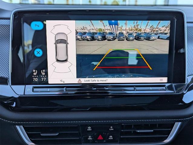 Photo of 2024 Platinum Gray Metallic Volkswagen Atlas Cross Sport