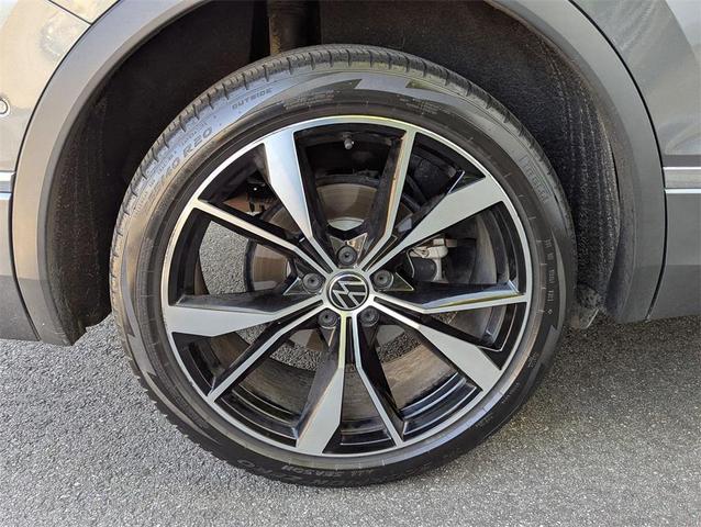 Photo of 2022 Platinum Gray Metallic Volkswagen Tiguan