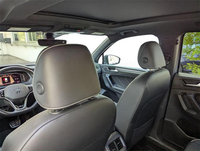 Photo of 2022 Platinum Gray Metallic Volkswagen Tiguan