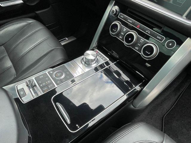 Photo of 2016 BLACK Land Rover Range Rover