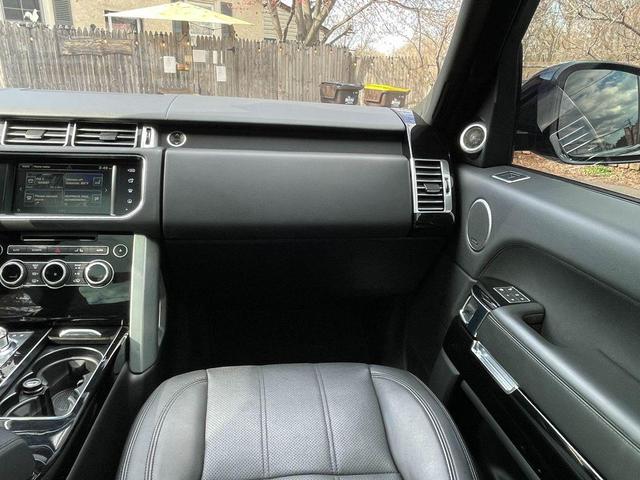 Photo of 2016 BLACK Land Rover Range Rover