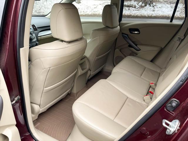 Photo of 2014 MAROON Acura RDX
