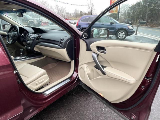 Photo of 2014 MAROON Acura RDX