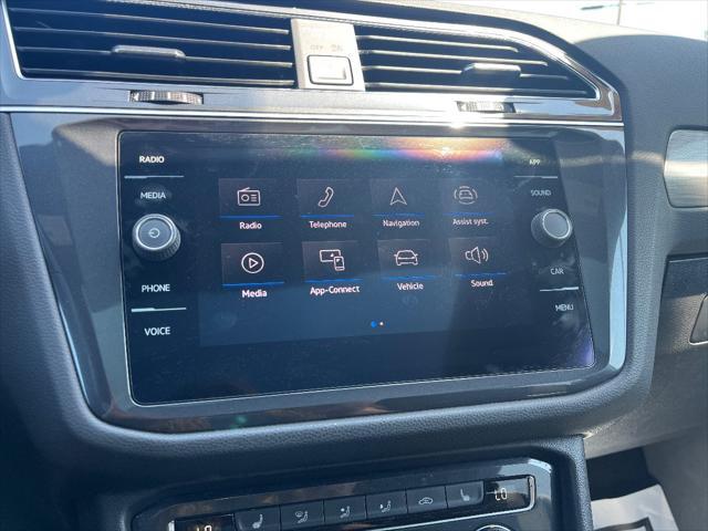 Photo of 2021 PURE WHITE Volkswagen Tiguan