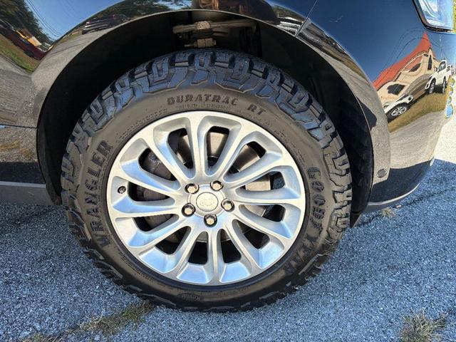 Photo of 2015 Santorini Black Metallic Land Rover Range Rover