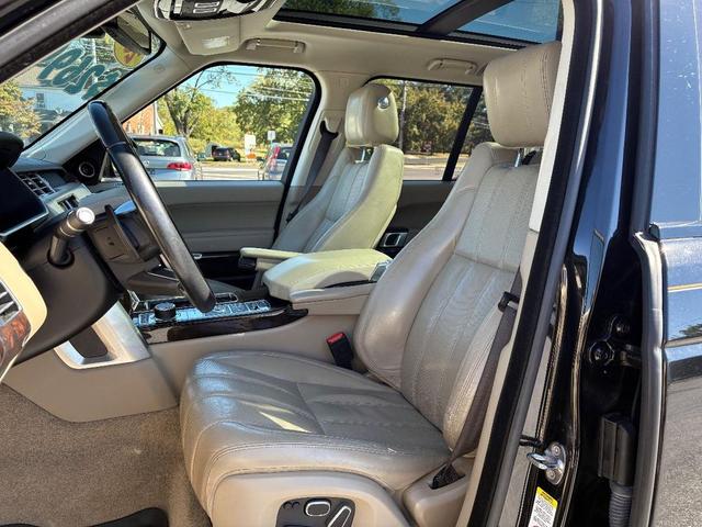 Photo of 2015 Santorini Black Metallic Land Rover Range Rover