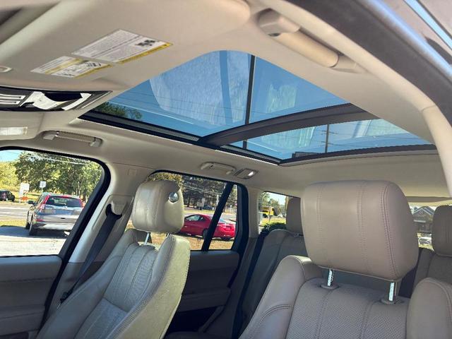 Photo of 2015 Santorini Black Metallic Land Rover Range Rover