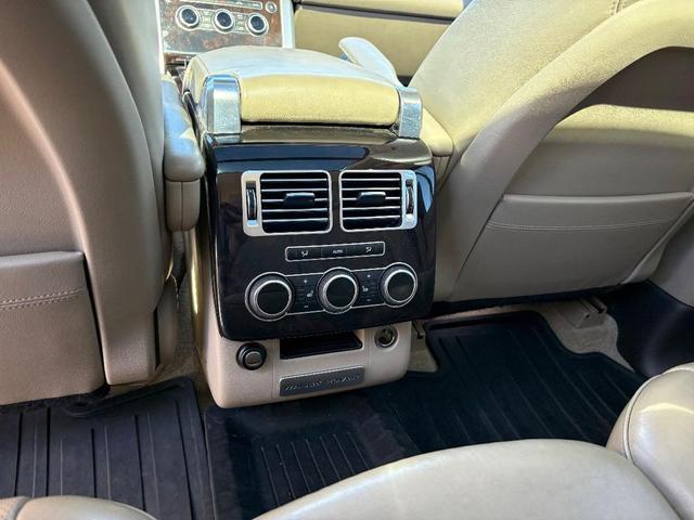 Photo of 2015 Santorini Black Metallic Land Rover Range Rover