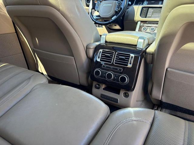 Photo of 2015 Santorini Black Metallic Land Rover Range Rover