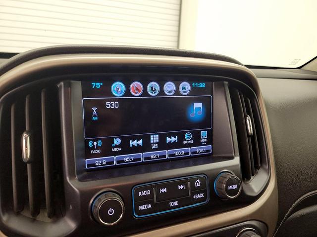 Photo of 2018 White GMC Canyon