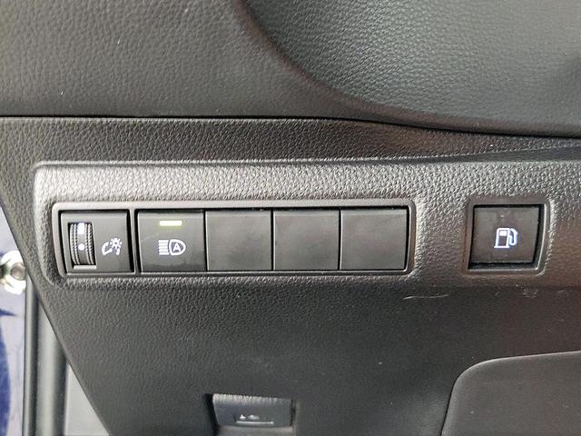 Photo of 2022 Blue Toyota Corolla Hybrid