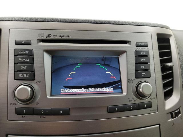 Photo of 2014 White Subaru Outback