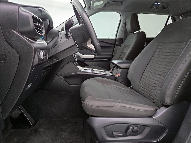 Photo of 2021 White Ford Explorer