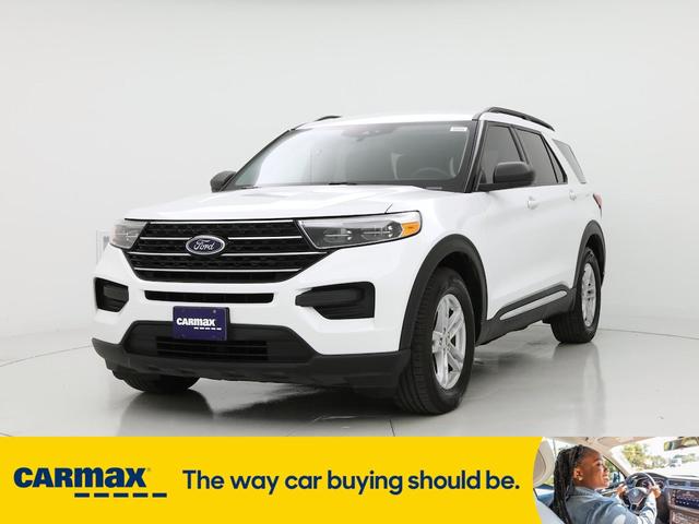 Photo of 2021 White Ford Explorer
