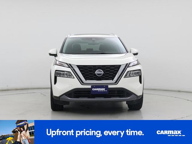 Photo of 2023 White Nissan Rogue