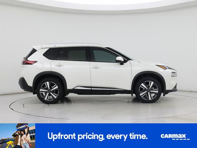 Photo of 2023 White Nissan Rogue