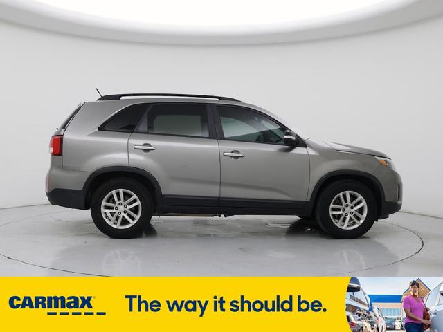 Photo of 2015 Gray Kia Sorento