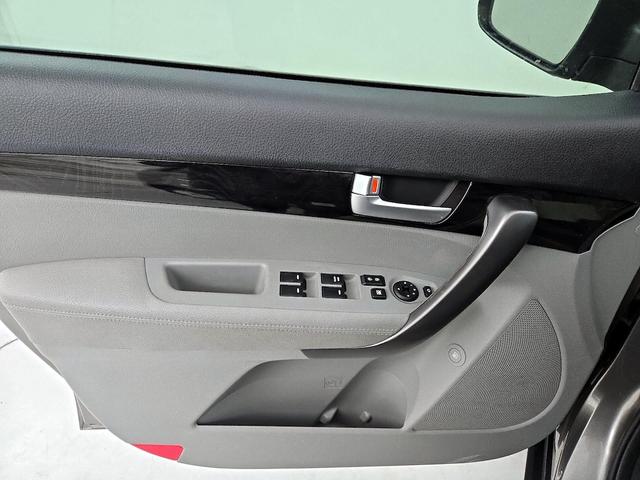 Photo of 2015 Gray Kia Sorento