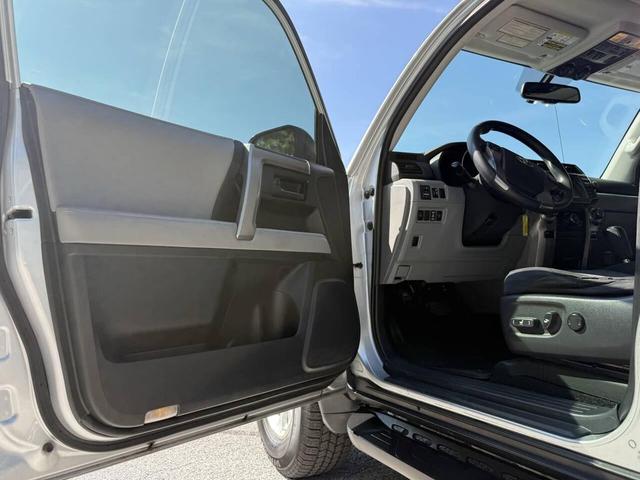 Photo of 2010 Silver Toyota 4Runner