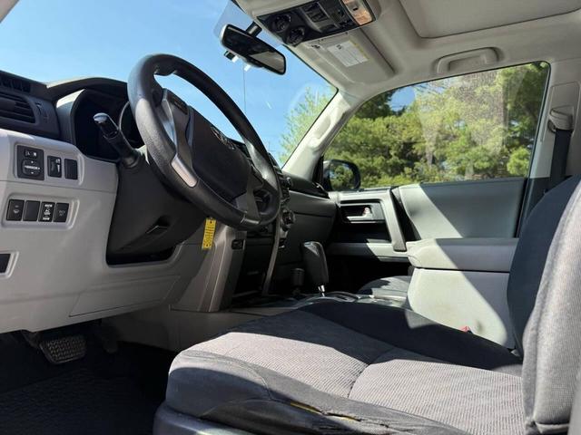 Photo of 2010 Silver Toyota 4Runner