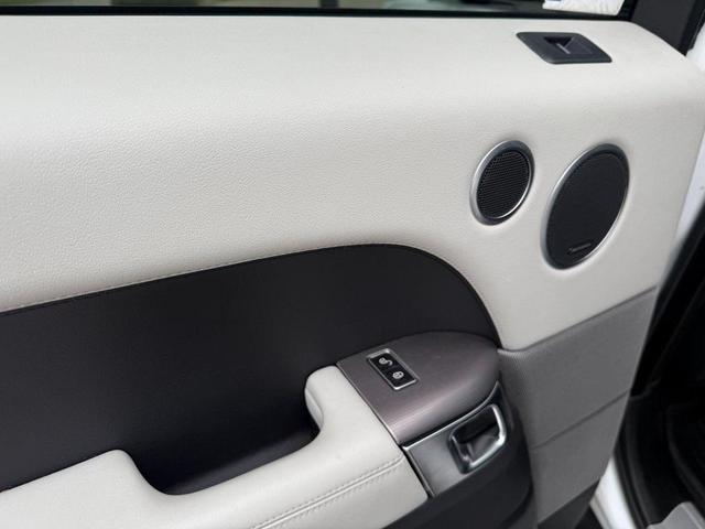 Photo of 2014 Fuji White Land Rover Range Rover Sport