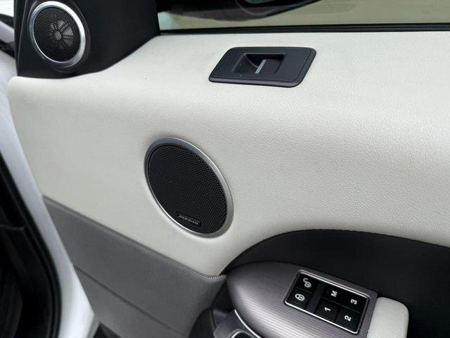 Photo of 2014 Fuji White Land Rover Range Rover Sport