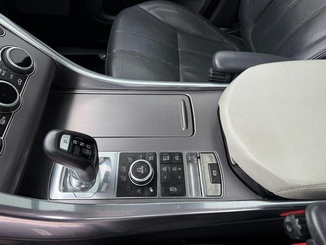 Photo of 2014 Fuji White Land Rover Range Rover Sport