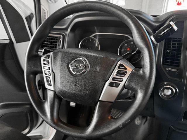 Photo of 2022 Glacier White Nissan Titan