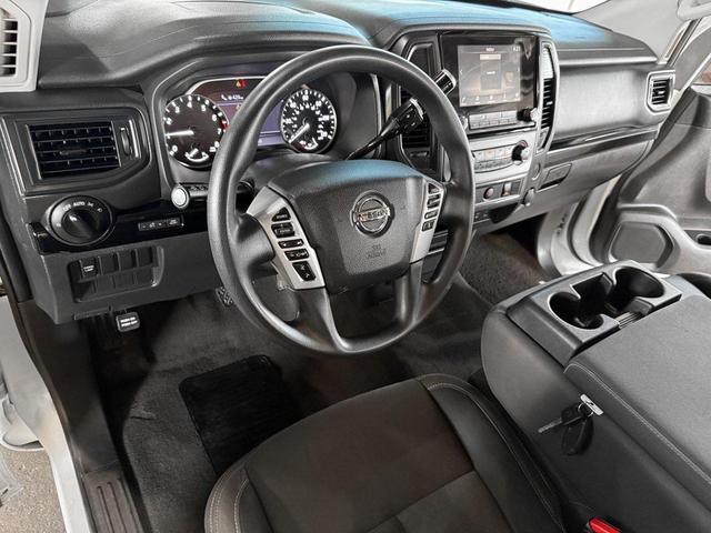 Photo of 2022 Glacier White Nissan Titan