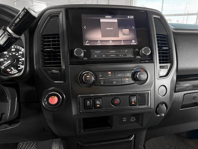 Photo of 2022 Glacier White Nissan Titan