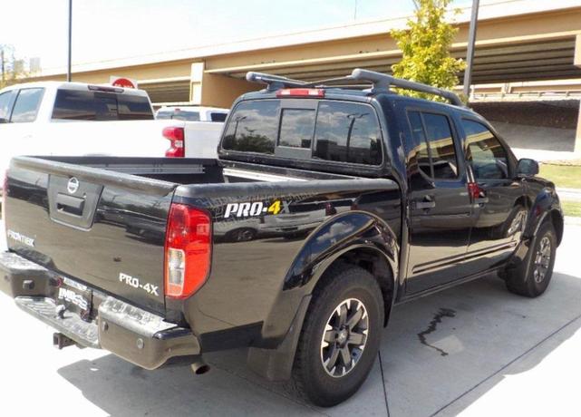 Photo of 2020 Magnetic Black Pearl Nissan Frontier