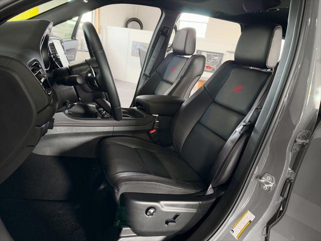 Photo of 2025 Destroyer Gray Clearcoat Dodge Durango