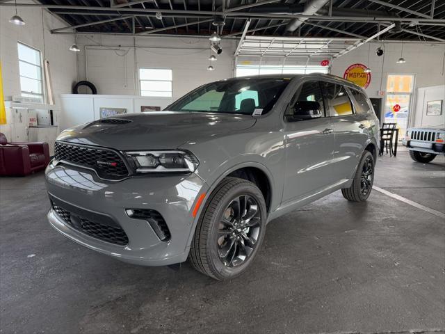 Photo of 2025 Destroyer Gray Clearcoat Dodge Durango