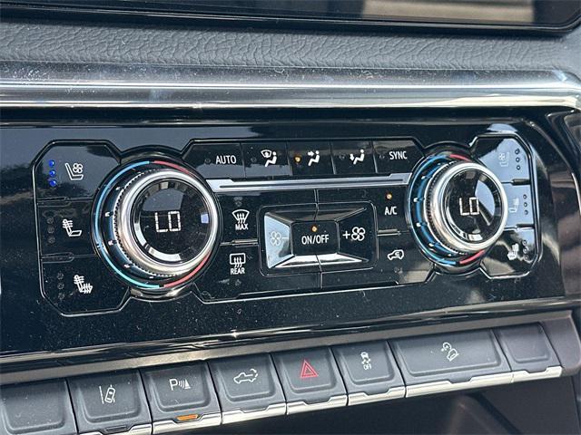 Photo of 2025 Onyx Black GMC Sierra 2500