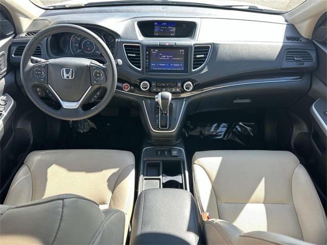 Photo of 2016 White Diamond Pearl Honda CR-V