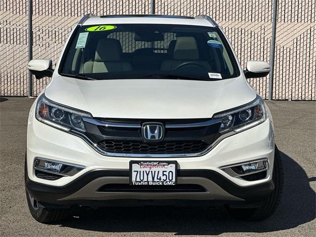 Photo of 2016 White Diamond Pearl Honda CR-V