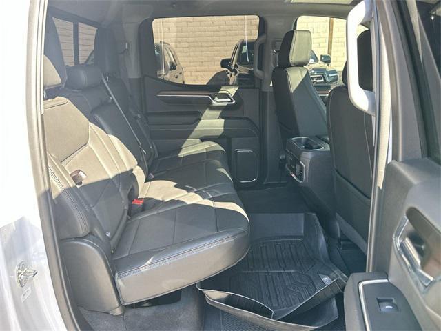 Photo of 2024 White Frost Tricoat GMC Sierra 1500