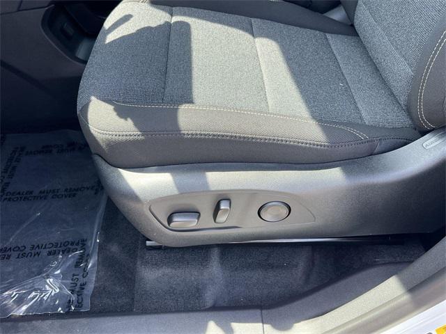 Photo of 2025 Summit White GMC Acadia