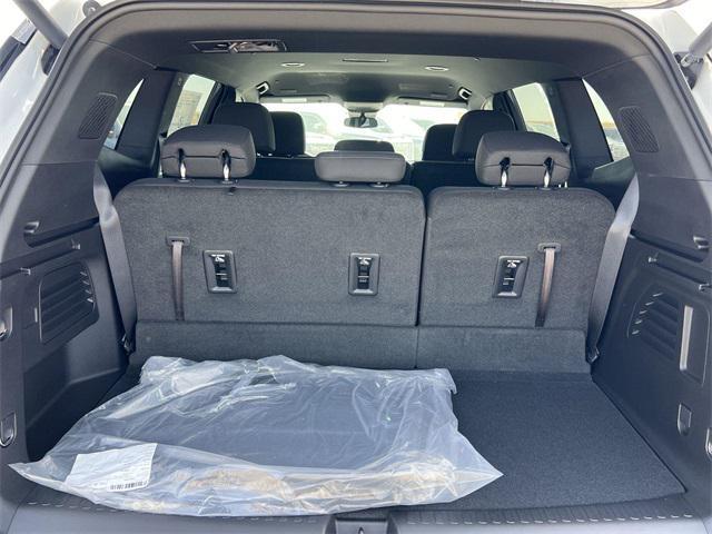 Photo of 2025 Summit White GMC Acadia