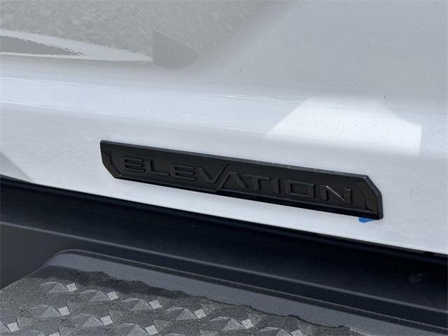 Photo of 2025 Summit White GMC Canyon